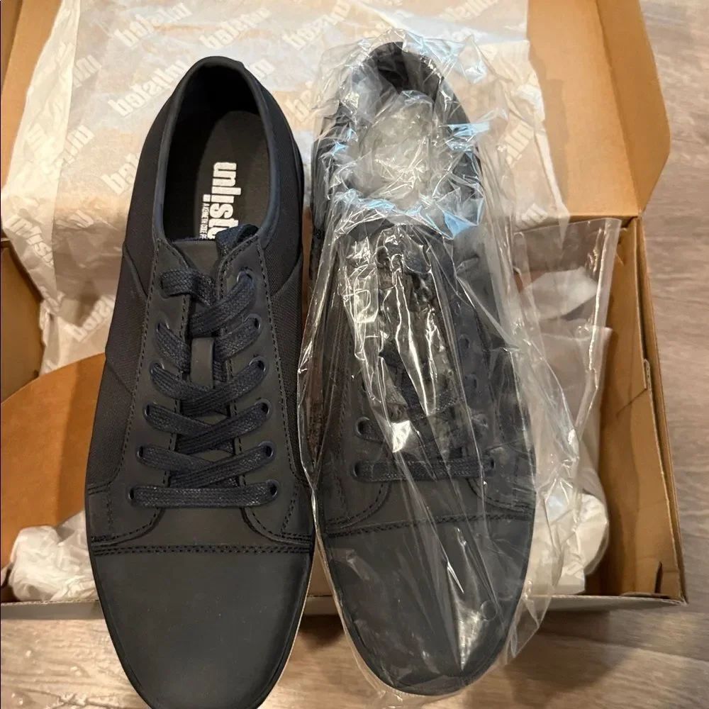 🎉1 hr sale 🎉Men’s sneakers 👟